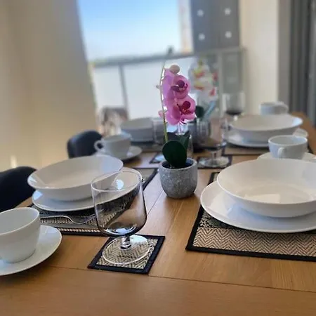 Rare ***centre * Parking *